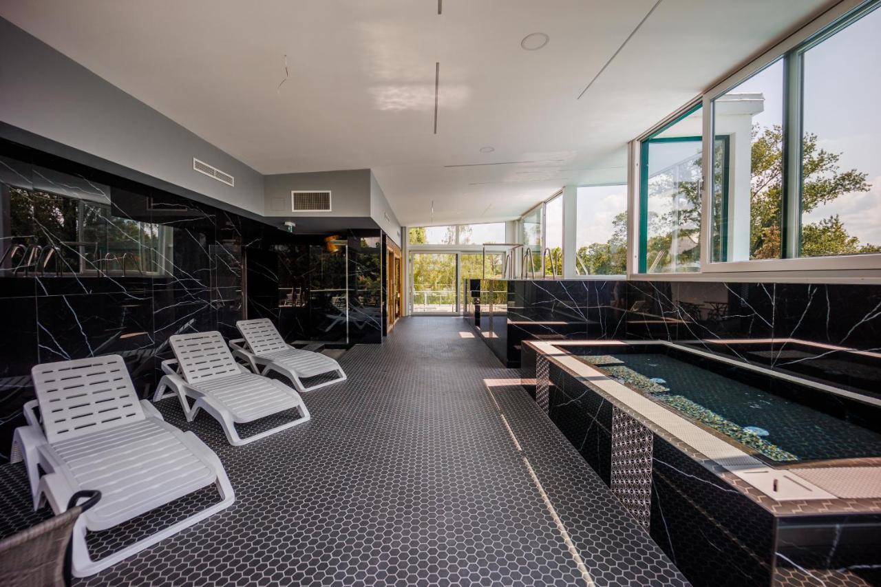 Villa Bauhaus Wellness Apartments 207 - Petiteplage Шіофок Екстер'єр фото